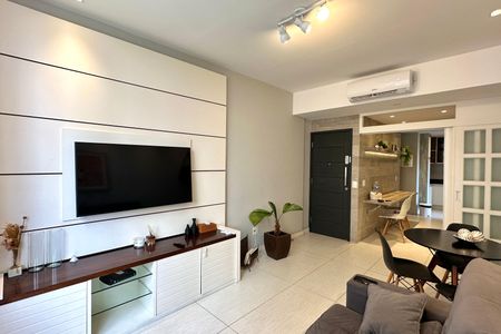 Apartamento à venda com 80m², 2 quartos e 1 vagaSala