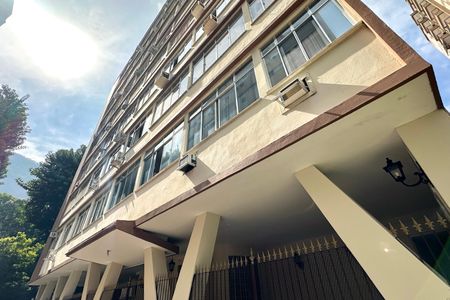 Apartamento à venda com 80m², 2 quartos e 1 vagaFachada