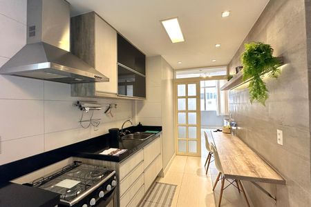 Apartamento à venda com 80m², 2 quartos e 1 vagaCozinha