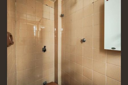 Apartamento para alugar com 75m², 2 quartos e 2 vagas Apartamento para alugar com 75m², 2 quartos e 2 vagasBanheiro de serviço