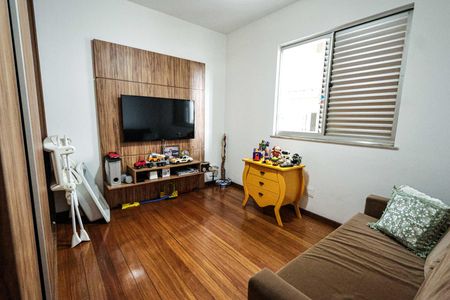 Apartamento à venda com 237m², 3 quartos e 2 vagasQuarto 2