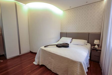 Apartamento à venda com 237m², 3 quartos e 2 vagasQuarto Suíte