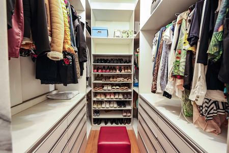 Apartamento à venda com 237m², 3 quartos e 2 vagasCloset