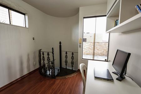 Apartamento à venda com 237m², 3 quartos e 2 vagasCobertura
