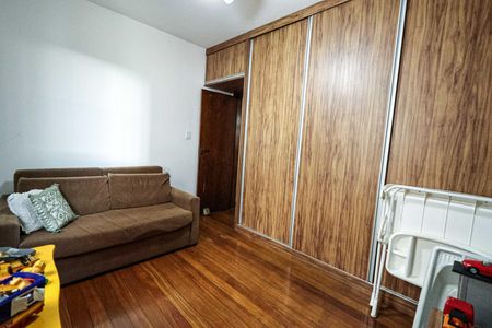 Apartamento à venda com 237m², 3 quartos e 2 vagasQuarto 2