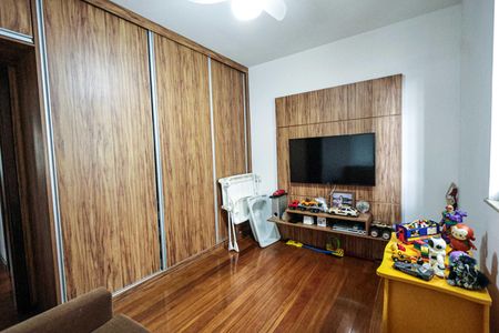 Apartamento à venda com 237m², 3 quartos e 2 vagasQuarto 2