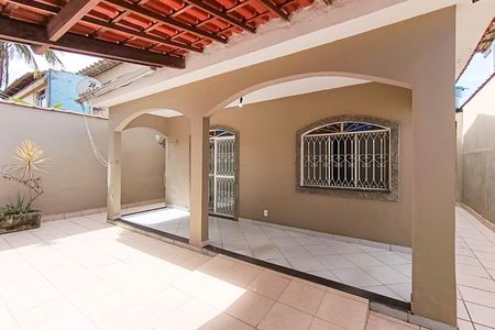 Casa para alugar com 65m², 2 quartos e 1 vaga Casa para alugar com 65m², 2 quartos e 1 vagaGaragem