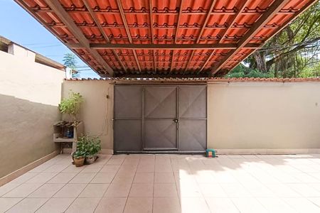 Casa para alugar com 65m², 2 quartos e 1 vaga Casa para alugar com 65m², 2 quartos e 1 vagaGaragem