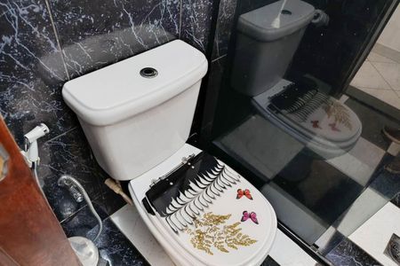 Casa para alugar com 65m², 2 quartos e 1 vaga Casa para alugar com 65m², 2 quartos e 1 vagaBanheiro