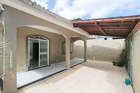 Casa para alugar com 65m², 2 quartos e 1 vaga Casa para alugar com 65m², 2 quartos e 1 vagaGaragem