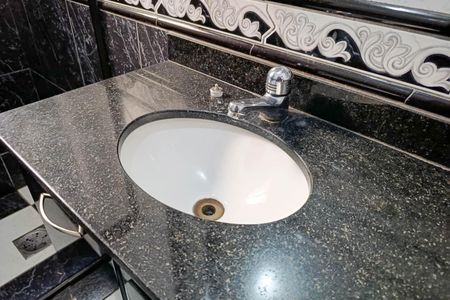 Casa para alugar com 65m², 2 quartos e 1 vaga Casa para alugar com 65m², 2 quartos e 1 vagaBanheiro