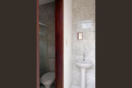 Casa para alugar com 65m², 2 quartos e 1 vaga Casa para alugar com 65m², 2 quartos e 1 vagaBanheiro de serviço