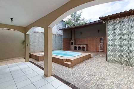 Casa para alugar com 65m², 2 quartos e 1 vaga Casa para alugar com 65m², 2 quartos e 1 vagaÁrea externa