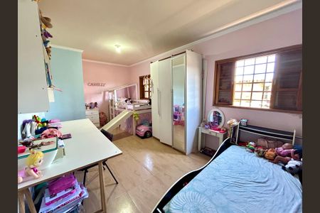 Casa para alugar com 200m², 4 quartos e 2 vagas Casa para alugar com 200m², 4 quartos e 2 vagasQuarto Suite 1