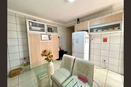 Casa para alugar com 200m², 4 quartos e 2 vagasCozinha