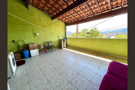 Casa para alugar com 200m², 4 quartos e 2 vagas Casa para alugar com 200m², 4 quartos e 2 vagasVaranda da Suíte