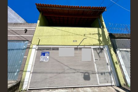 Casa para alugar com 200m², 4 quartos e 2 vagasPlaca instalada na fachada do imóvel 