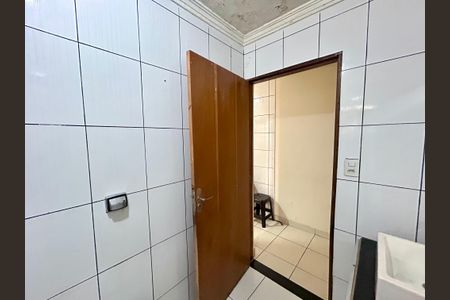 Casa para alugar com 200m², 4 quartos e 2 vagas Casa para alugar com 200m², 4 quartos e 2 vagasBanheiro 1