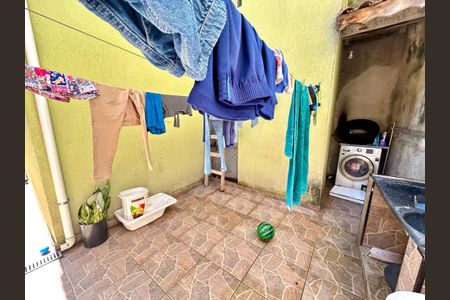 Casa para alugar com 200m², 4 quartos e 2 vagas Casa para alugar com 200m², 4 quartos e 2 vagasÁrea de Serviço