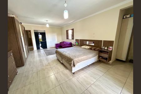 Casa para alugar com 200m², 4 quartos e 2 vagasQuarto Suíte 2