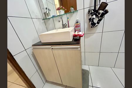 Casa para alugar com 200m², 4 quartos e 2 vagasBanheiro 1