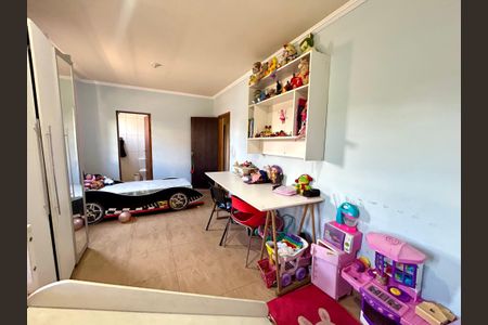 Casa para alugar com 200m², 4 quartos e 2 vagas Casa para alugar com 200m², 4 quartos e 2 vagasQuarto Suite 1