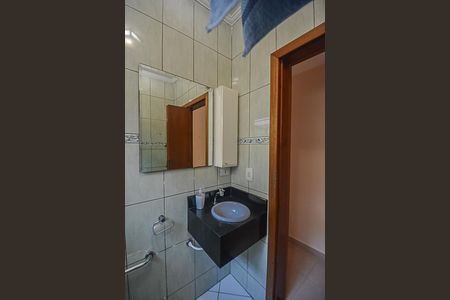 Casa à venda com 300m², 4 quartos e 2 vagasBanheiro 2