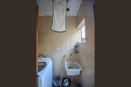 Casa à venda com 300m², 4 quartos e 2 vagasÁrea de Serviço