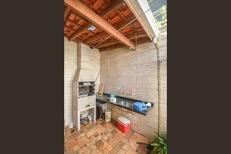 Casa à venda com 300m², 4 quartos e 2 vagasChurrasqueira