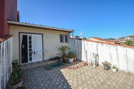 Casa à venda com 300m², 4 quartos e 2 vagasSacada do Quarto Suíte