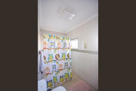Casa à venda com 300m², 4 quartos e 2 vagasBanheiro 1