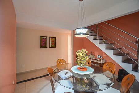 Casa à venda com 300m², 4 quartos e 2 vagasSala de Jantar