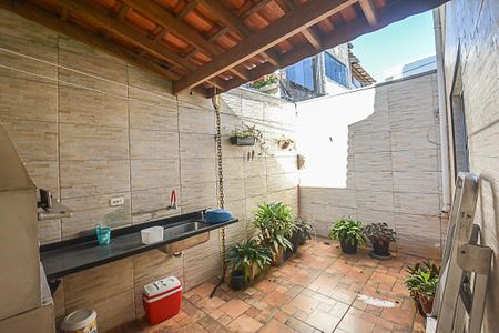 Casa à venda com 300m², 4 quartos e 2 vagasChurrasqueira
