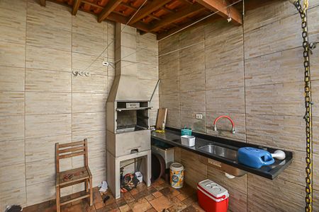 Casa à venda com 300m², 4 quartos e 2 vagasChurrasqueira