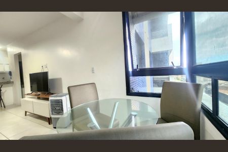 Sala 1 de apartamento para alugar com 2 quartos, 120m² em Ondina, Salvador
