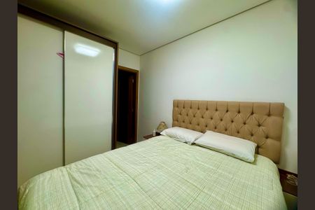 Apartamento à venda com 110m², 2 quartos e 1 vagaQuarto 2