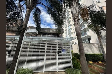 Apartamento à venda com 110m², 2 quartos e 1 vagaPlaca instalada na fachada do imóvel