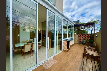 Apartamento à venda com 110m², 2 quartos e 1 vagaQuintal