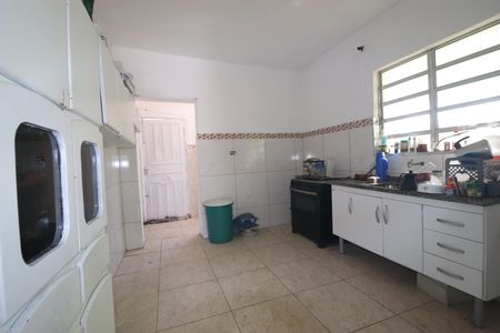 Casa à venda com 450m², 3 quartos e 2 vagasCozinha