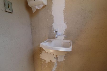 Casa à venda com 450m², 3 quartos e 2 vagasBanheiro de serviço