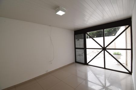 Casa para alugar com 200m², 4 quartos e 2 vagasSuíte