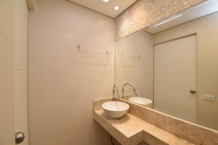 Casa para alugar com 200m², 4 quartos e 2 vagasLavabo