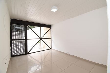 Casa para alugar com 200m², 4 quartos e 2 vagasSuíte