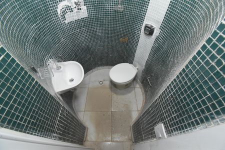 Casa para alugar com 200m², 4 quartos e 2 vagasBanheiro de Serviço