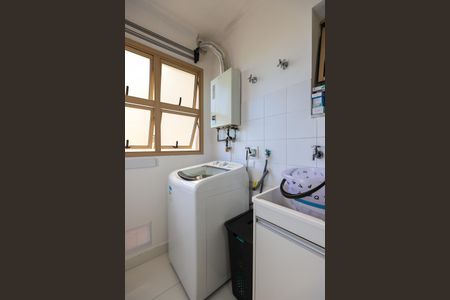 Apartamento à venda com 65m², 3 quartos e 1 vagaÁrea de Serviço