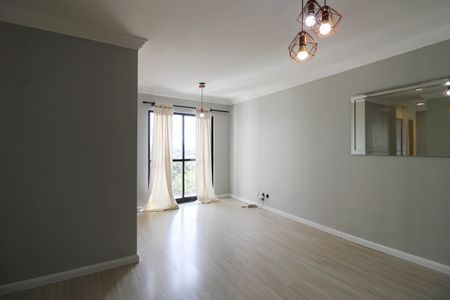 Sala  de apartamento para alugar com 3 quartos, 69m² em Vila Sonia, São Paulo