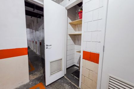 Apartamento para alugar com 76m², 1 quarto e 2 vagas Apartamento para alugar com 76m², 1 quarto e 2 vagasDepósito
