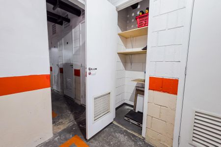 Apartamento para alugar com 76m², 1 quarto e 2 vagas Apartamento para alugar com 76m², 1 quarto e 2 vagasDepósito