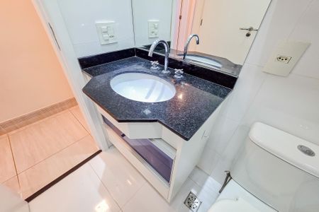 Apartamento para alugar com 76m², 1 quarto e 2 vagas Apartamento para alugar com 76m², 1 quarto e 2 vagasBanheiro