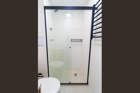 Banheiro de kitnet/studio para alugar com 1 quarto, 28m² em Vila Santa Catarina, São Paulo